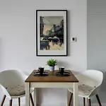Rentplanet - Ovo Apartment
