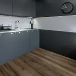 Rentplanet - Ovo Apartment *