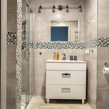 Rentplanet - Ovo アパート