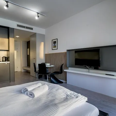 Rentplanet - Ovo アパート