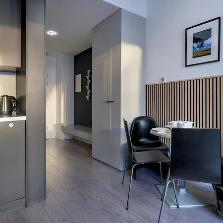 アパート Rentplanet - Ovo ヴロツワフ